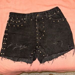 Concert / rave / distressed shorts / country concert